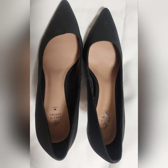 Call It Spring Black Textured Pointed-Toe Pumps - Picture 3 of 5